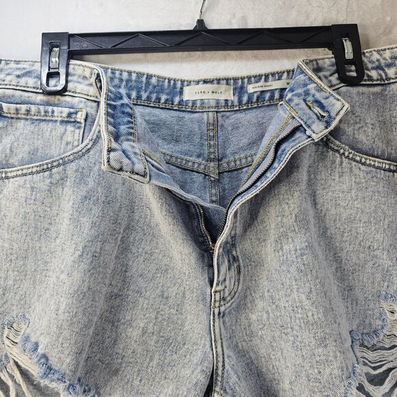 Cleo Wolf Mid Rise Women Short Jean Denim Distressed Light Wash Size 34W - Picture 6 of 13